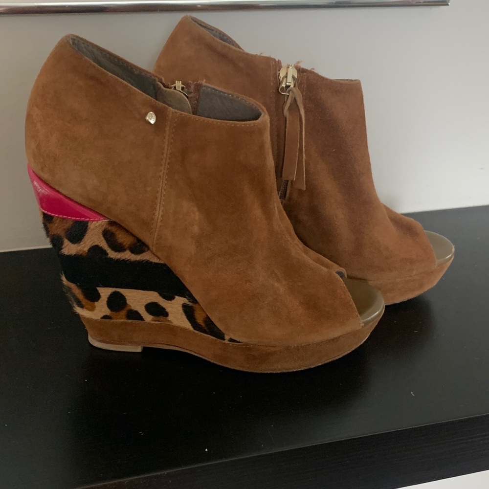 Stylish Brown Suede Wedge Booties with Leopard and Pink Accents